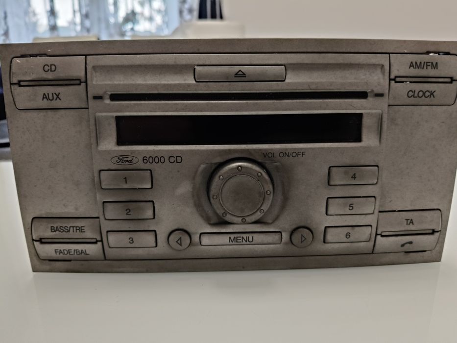 Vând Radio CD auto Ford