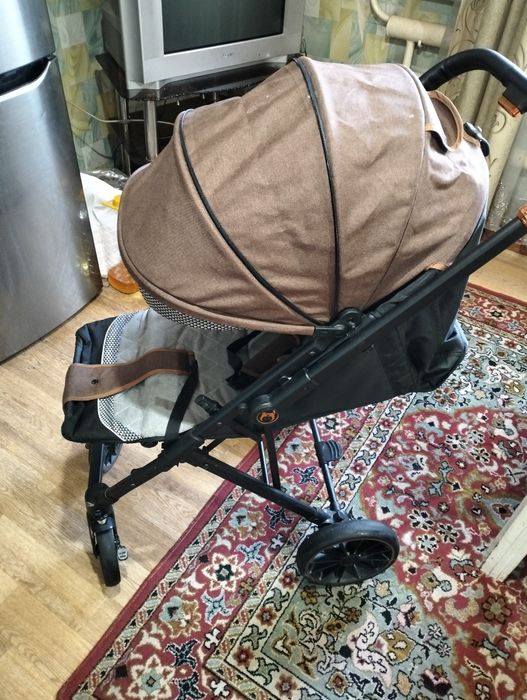 Коляска детская прогулочная