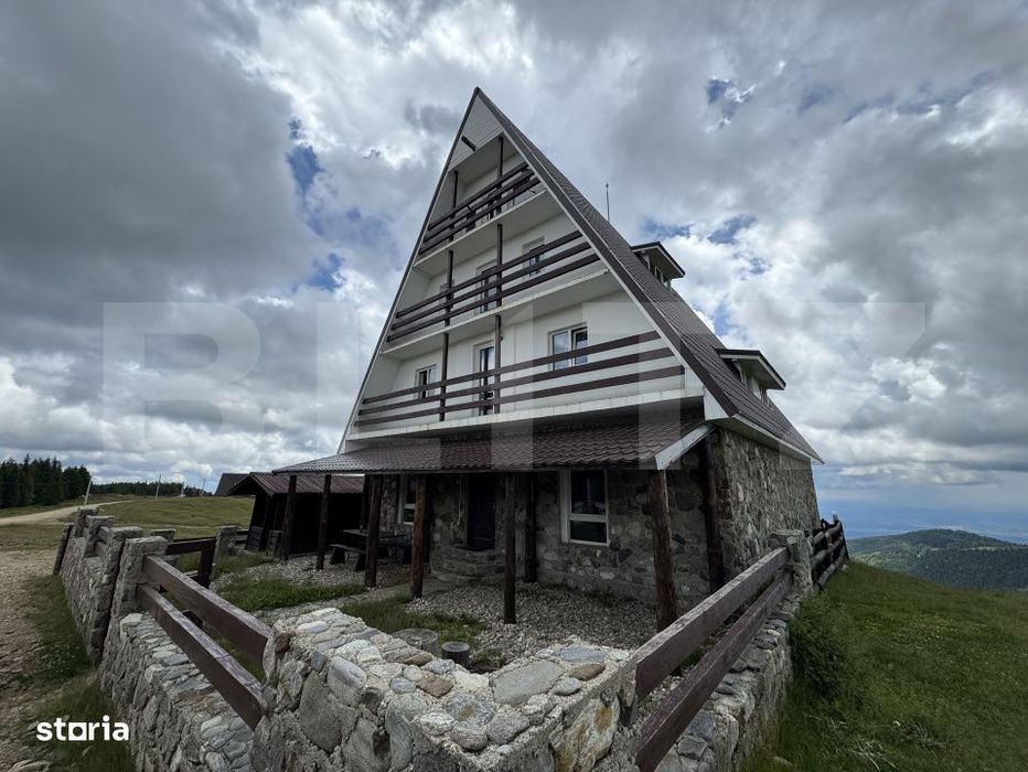 Proprietate turistica in Varful Roman – Horezu, vedere panoramica