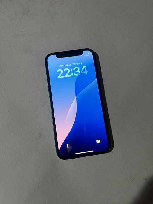 iPhone 12 , 64 ГБ