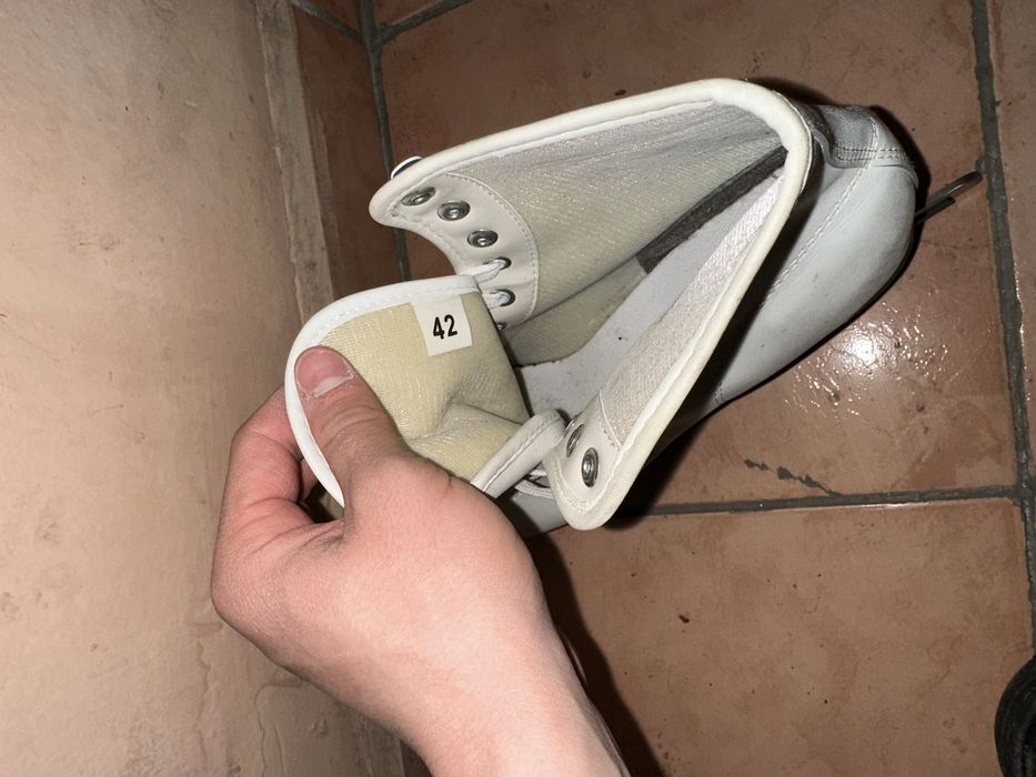 Коньки фигурный.