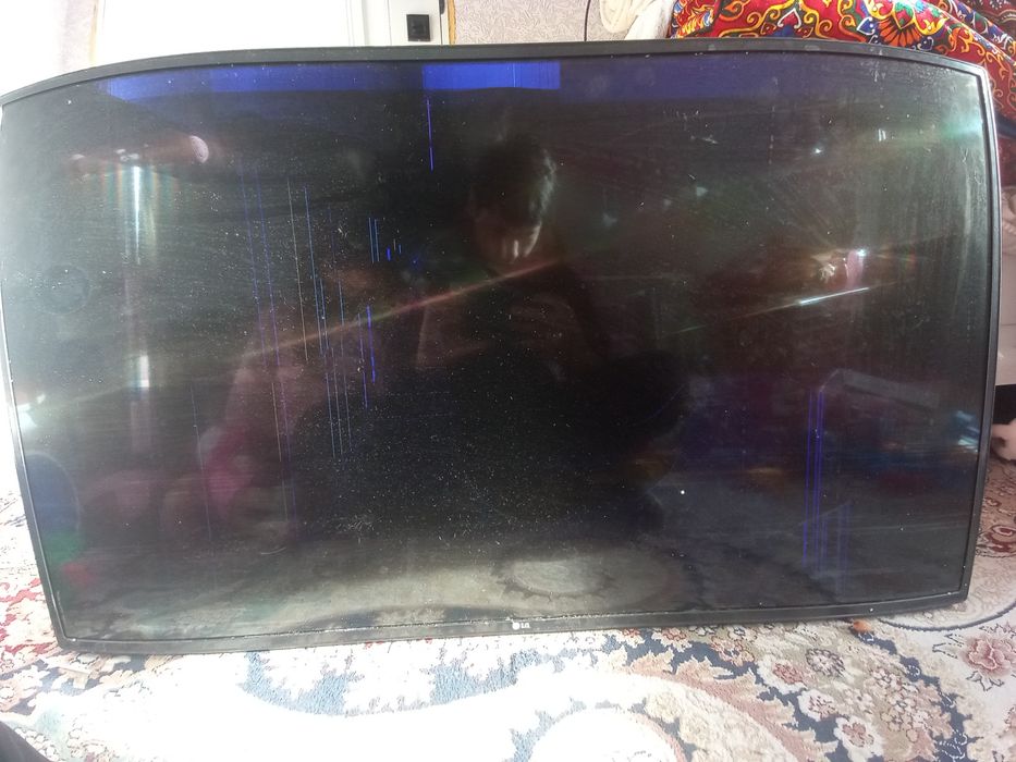 Срочно продам телевизор