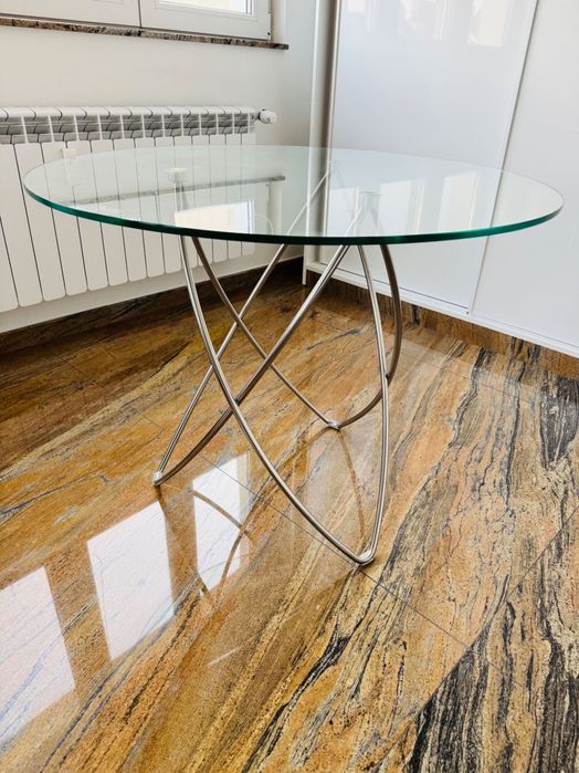 Кръгла  маса полирана неръждаема стомана със закалено стъкло ф90