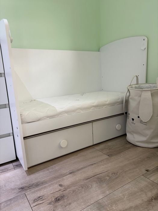 Нова Бебешка кошара Nicolle Baby със скрин  и матраче