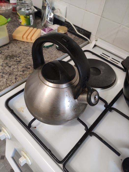 Чайник.  свисток