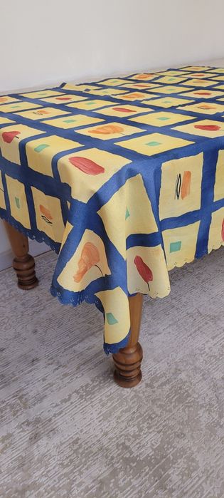 Продам  скатерть новую