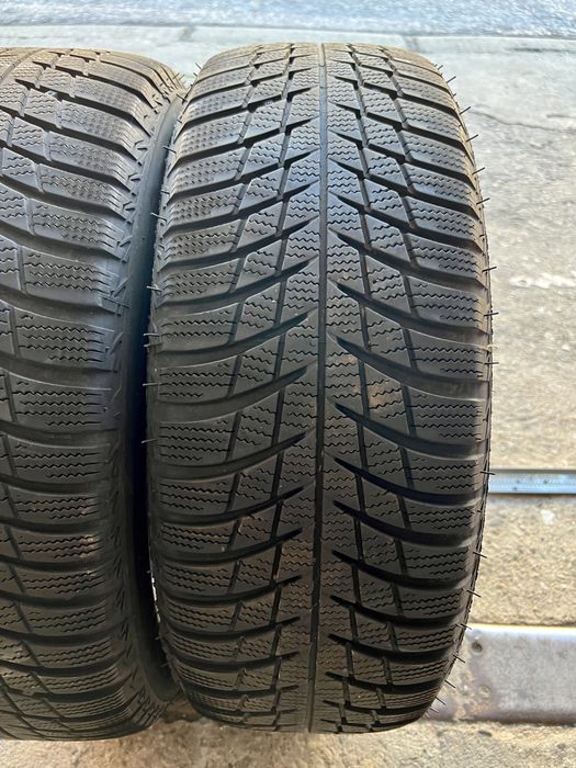 2бр. Зимни Гуми 215 60 16 Bridgestone