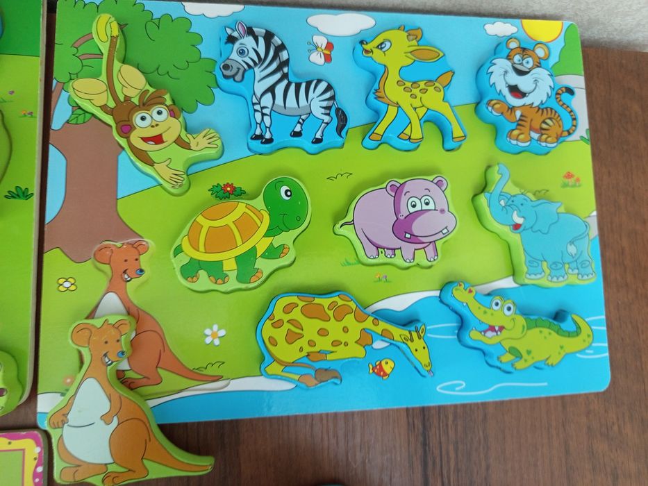 Продам развивающие игрушки