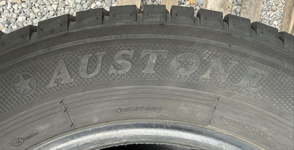 2бр 215/65/16ц на 9мм с 25дот Аустон