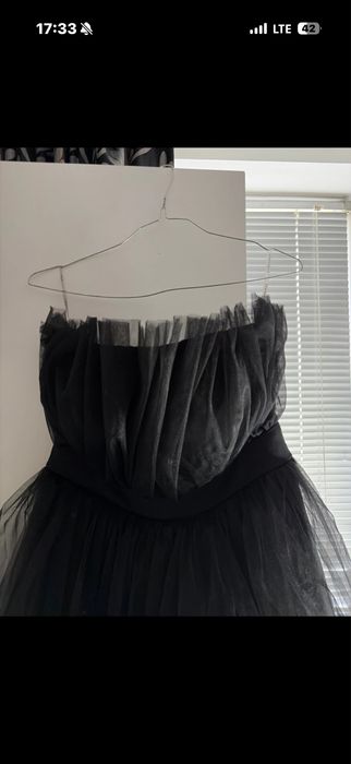 rochie de seara cu volane