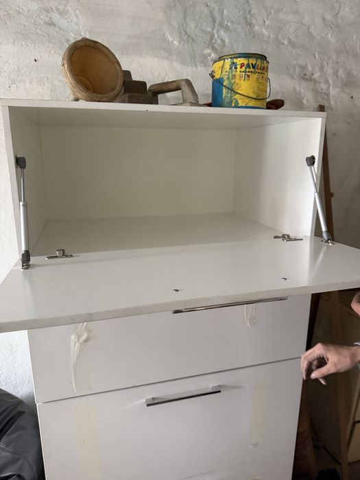 Продам шкаф б/у. Для бутика.