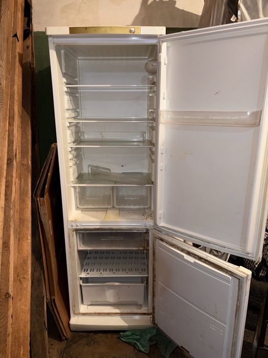 Холодильник INDESIT