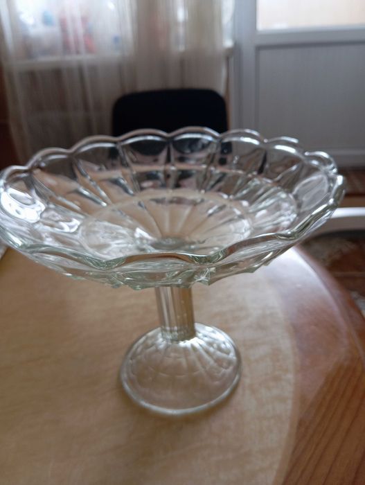 Фруктовница СССС, вазочка, рюмки хрусталь