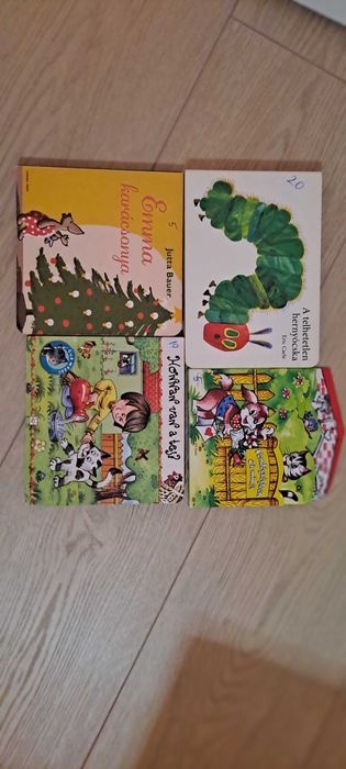 Vând cărți pentru copii