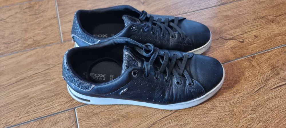 Pantofi Geox piele  nr.37