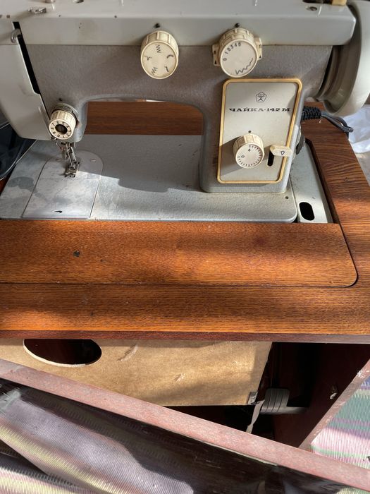 Швейная машинка Чайка 142-М