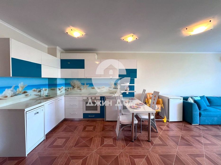 Продава се Двустаен апартамент в Свети Влас - 88 кв.м за 1250 €/кв.м - Снимка #2