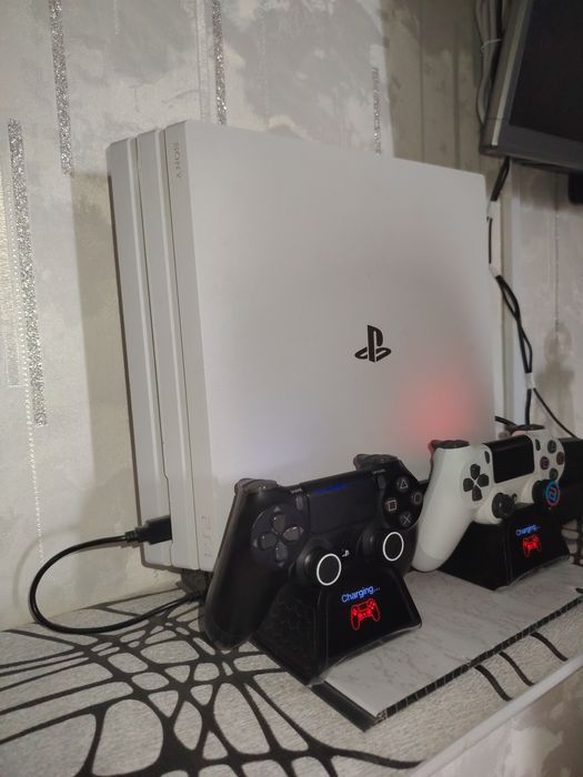 Прошитая Ps4 Pro / 1 ТБ / GOLDHEN /