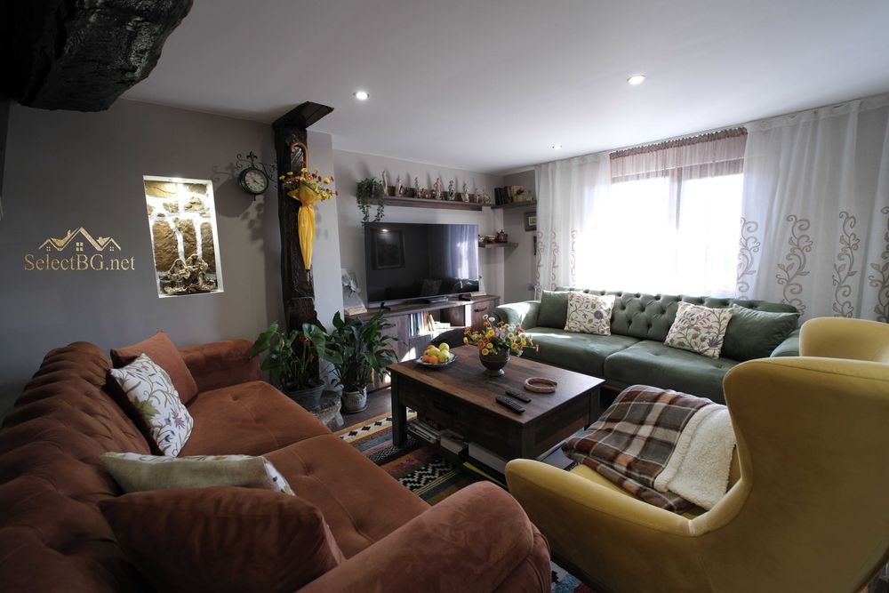 Реновирана къща в близко село до Велико Търново