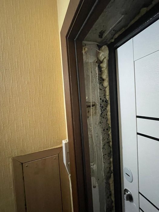 Продам дверь с обналичкой