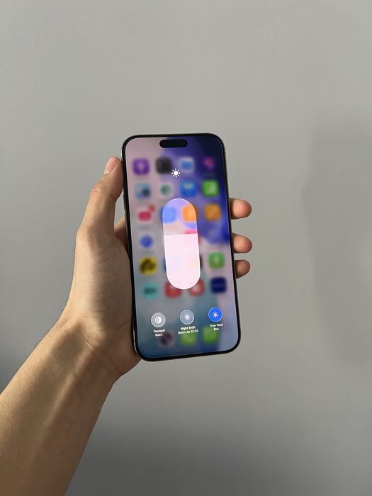 Iphone 16 pro max 93%