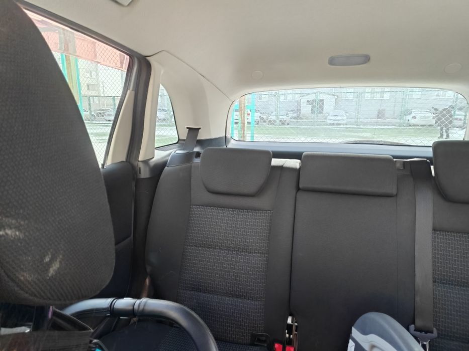 Легковой автомобиль