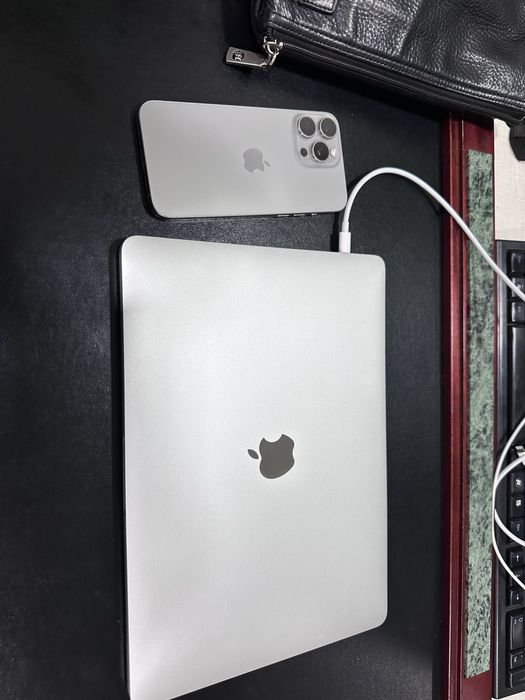 Macbook pro 16 / 128