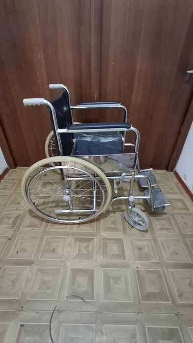 Инвалидная коляска