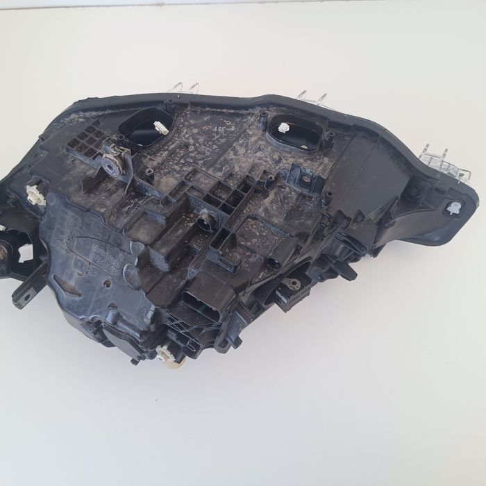 Десен фар BMW F30 F31 LCI ADAPTIVE LED FEIS 7471312