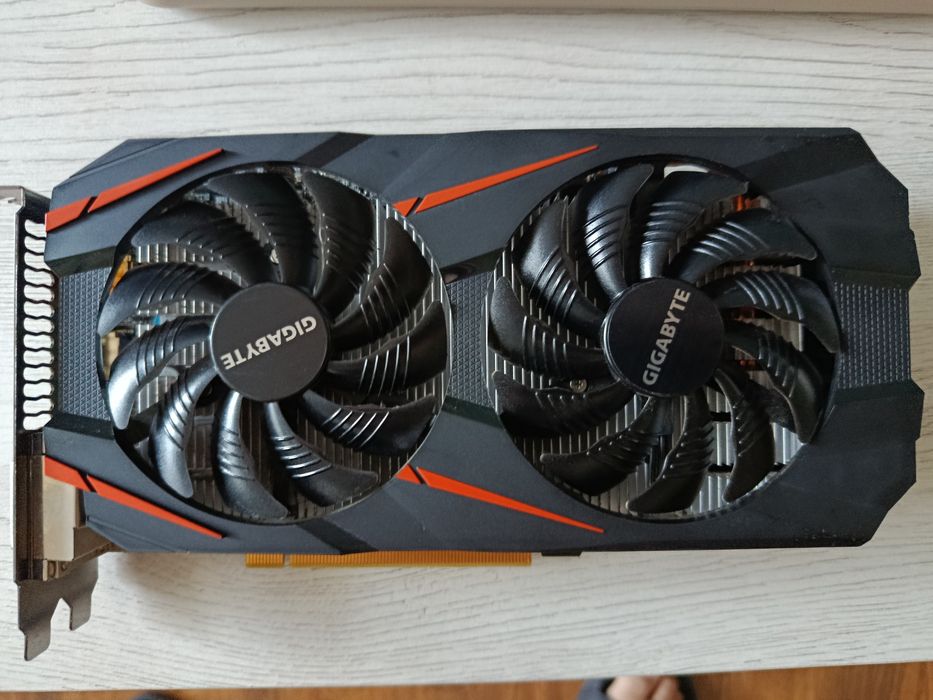 Vând Gigabyte OC Nvidia GTX 1060 3gb