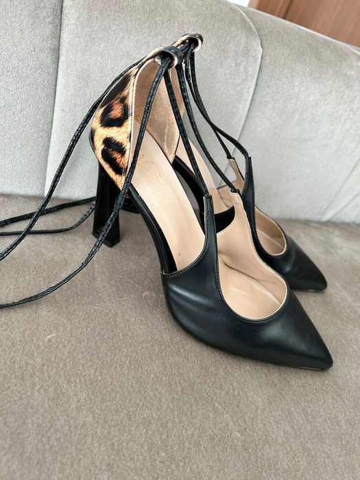 Високи дамски токчета