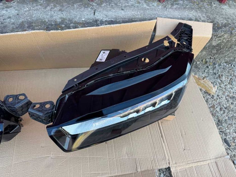 Far Stanga / Dreapta Peugeot 5008 3 2023-  complete