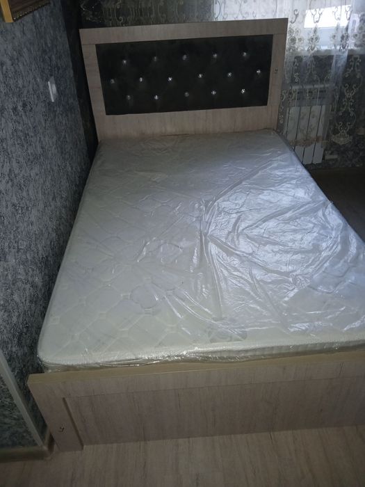 Кровать полтарашка