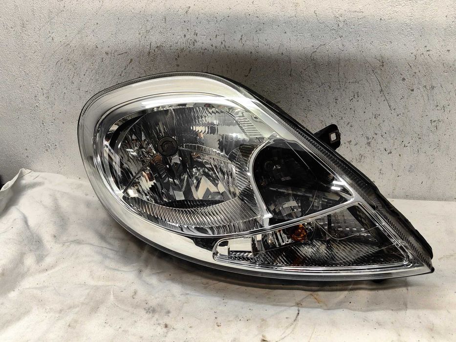 Оригинален фар Opel Vivaro  Renault Trafic