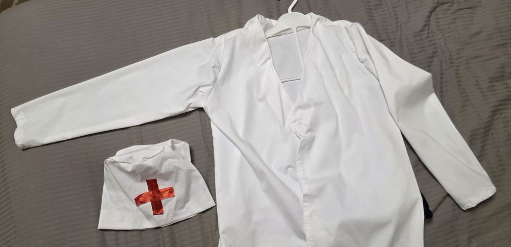 Продам детский костюм врача (доктора)