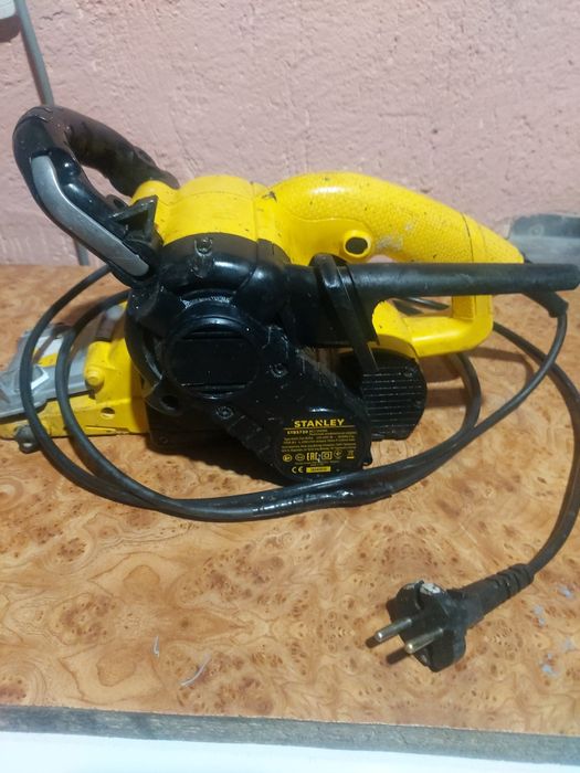 Ленточная шлифовальная машина