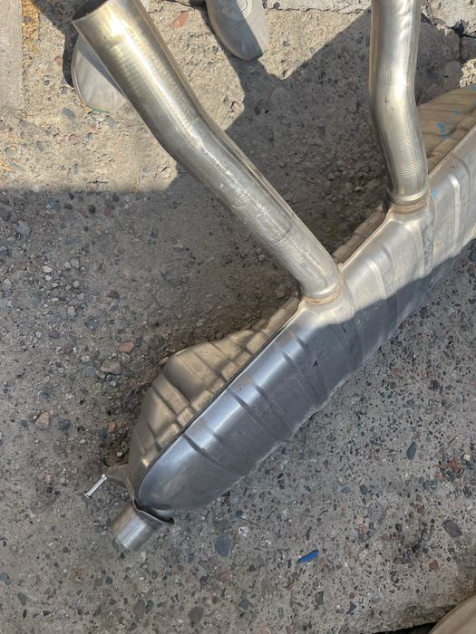 Продам Глушитель кайен