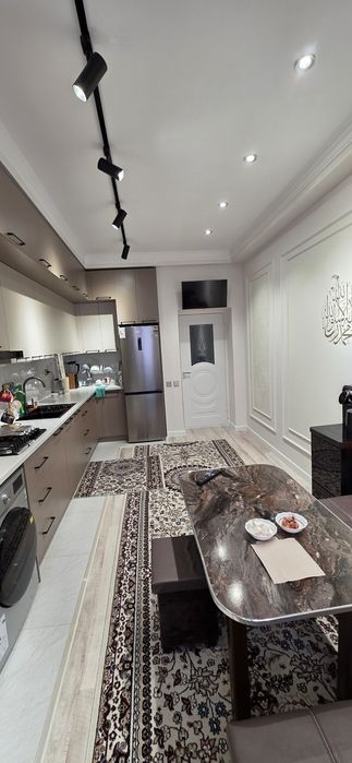 Новостройка дом сотилади 3/7/8  90 квадрат мехнат пости олдида