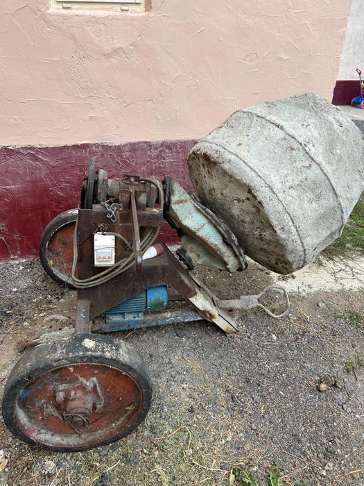 Продам бетономешалку