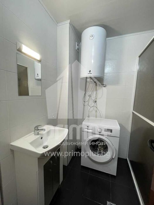 Хол, спалня, кухня ново строителство