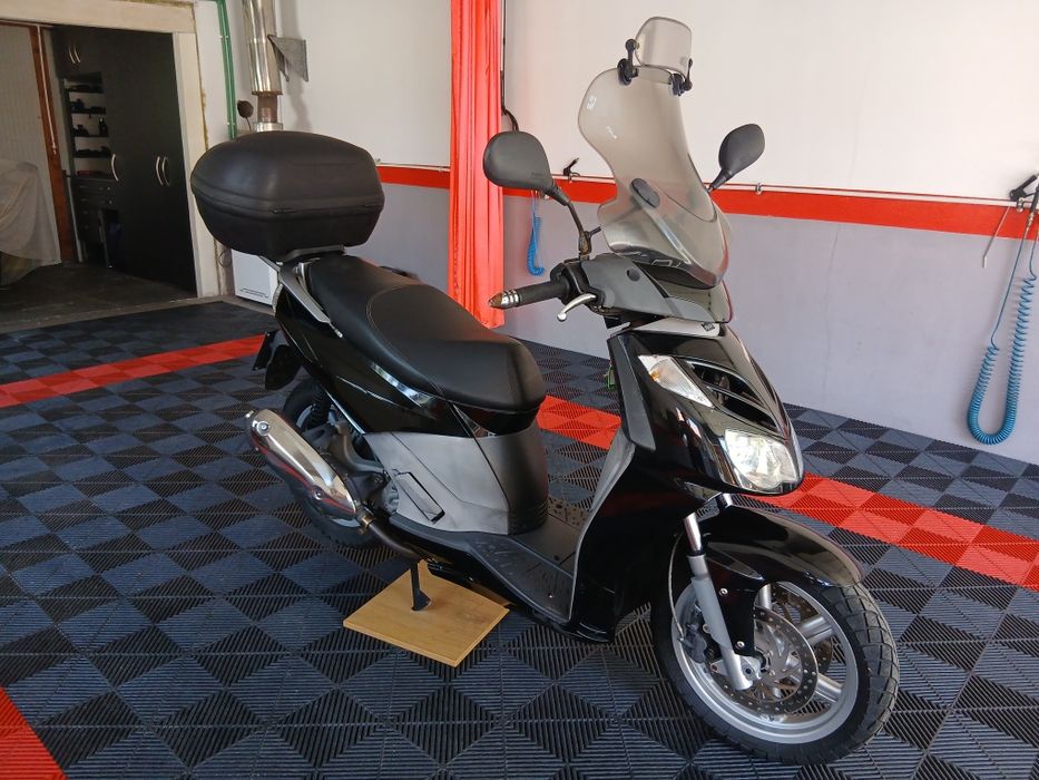 Scuter 300cc Aprilia sportcity 300cc