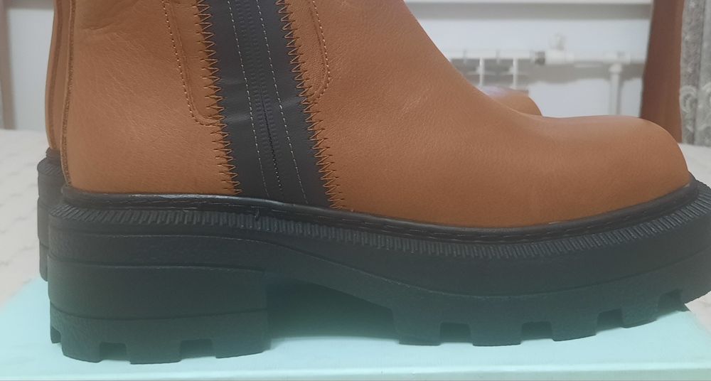 Продам сапоги женские