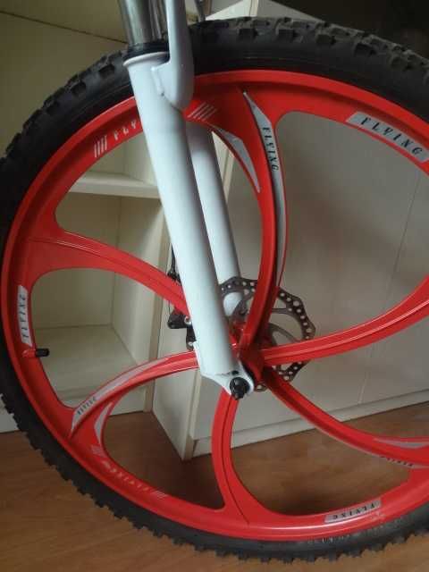 Спортен велосипед с ляти капли