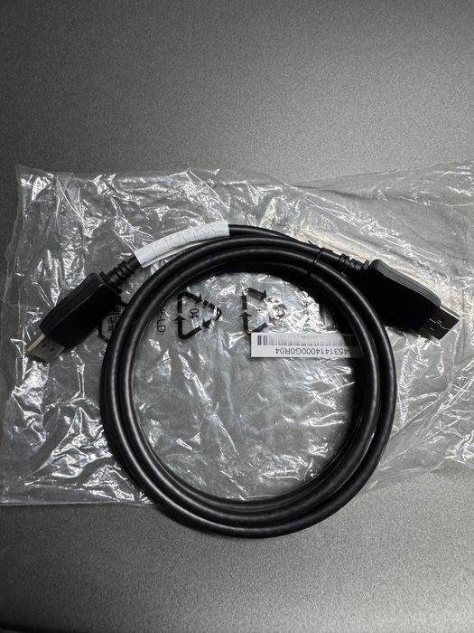 Display Port to Display port кабел