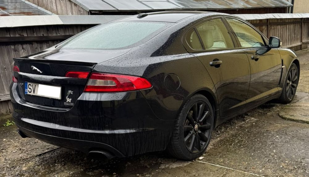 Vând Jaguar XF, R-line,2,7 diesel V6, 207 CP din 2008