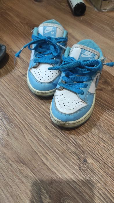 Кроссовки 26р отдам не писать