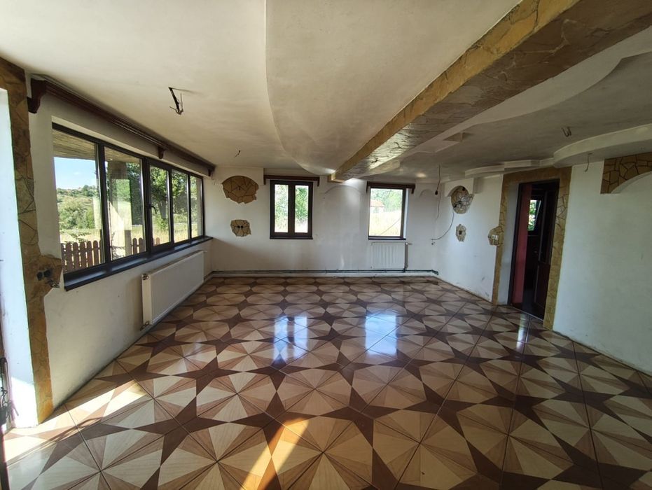 Casa de vanzare Bca  Valea Crisului-comuna Bratca plus teren 5000  mp