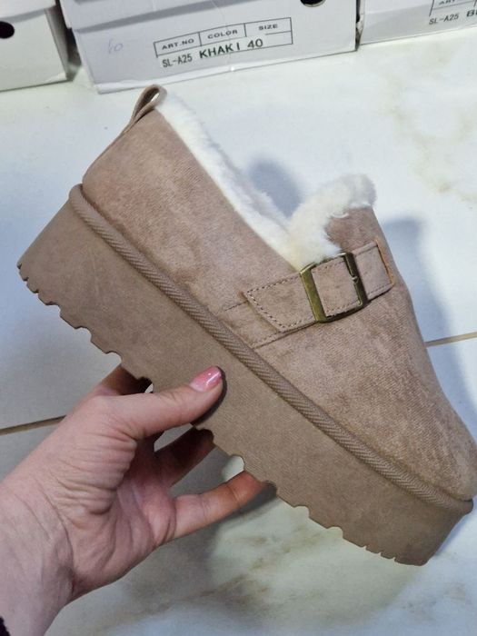 Papuci dama piele întoarsă