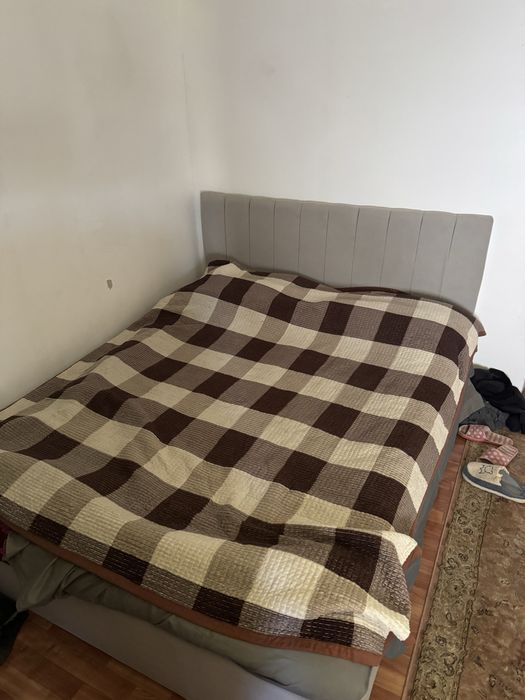 Кровать двухспальнная