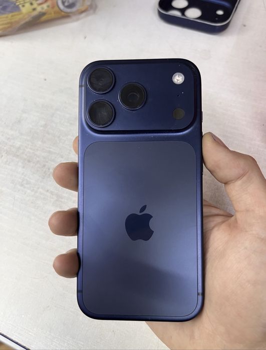 Iphone 17 pro в отличном состояние